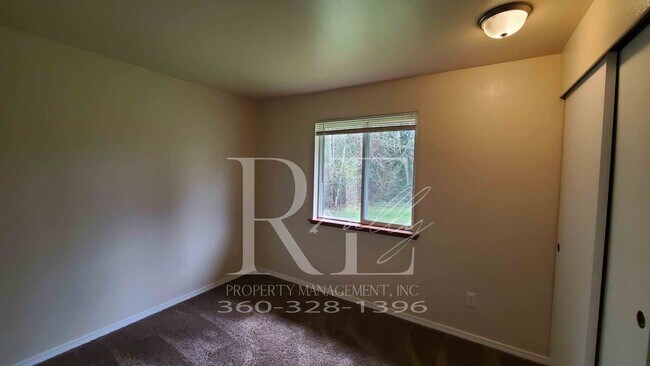 Building Photo - Peaceful End-of-Street Duplex with Private...