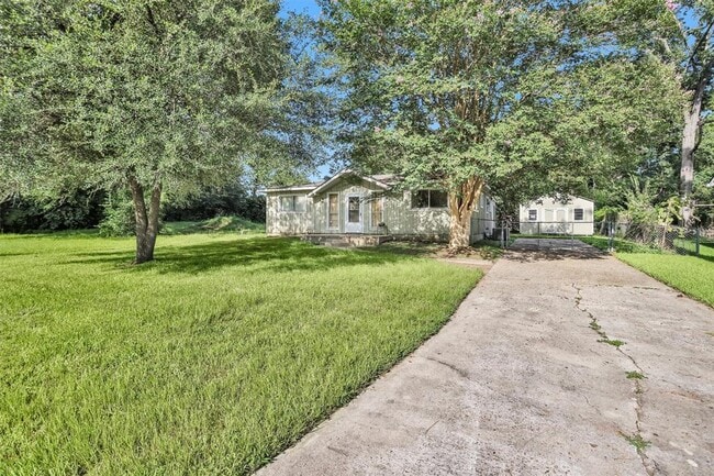 Building Photo - 4967 Lazy Ln