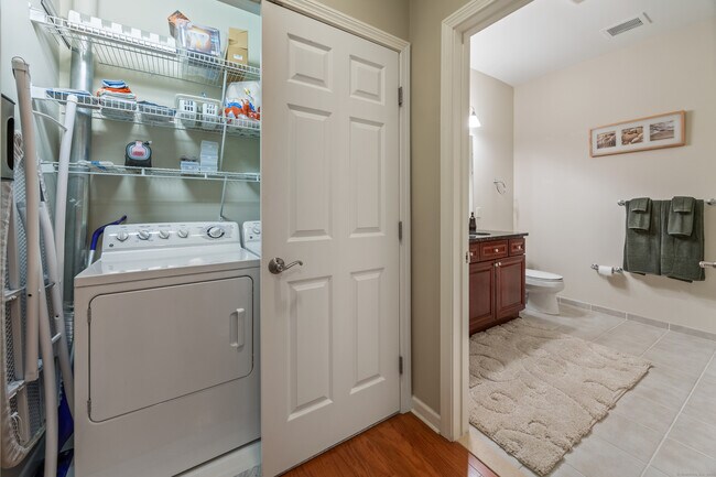 Building Photo - 1 King Philip Dr