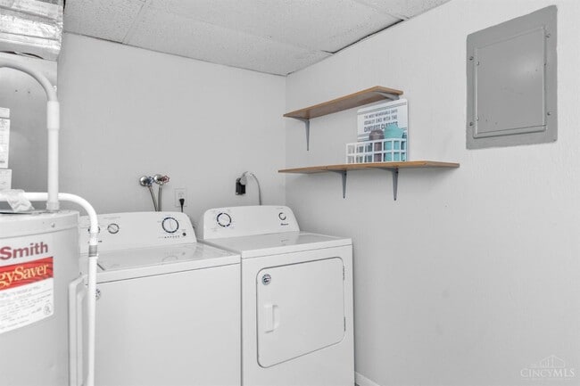 Building Photo - 44 Apple Ln