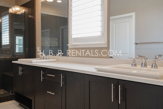 Building Photo - River Islands Living: Modern 4-Bedroom Hom...