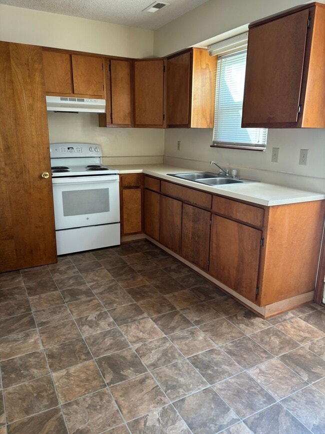 Building Photo - 1116 Park St