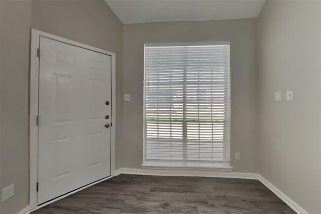 Building Photo - 18803 Racquet Sports Way