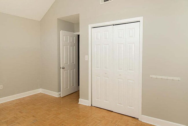 Building Photo - 1066 Windmill Dr