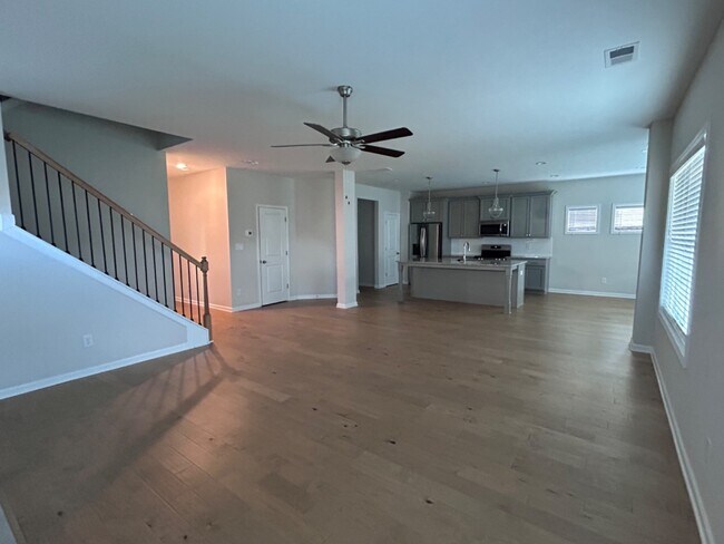 Building Photo - 310 E River Cane Run