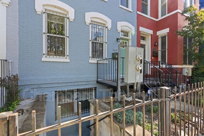 Building Photo - 1641 4th St NW