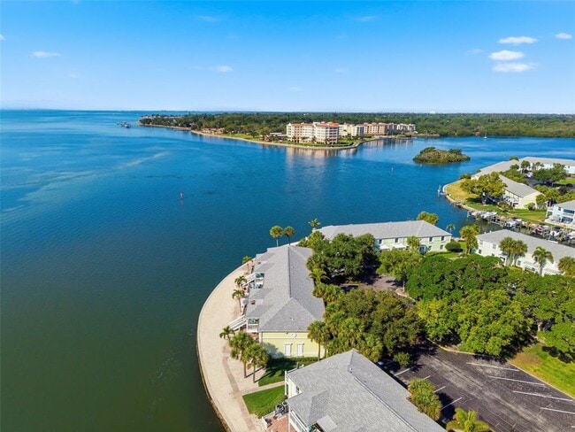 Building Photo - 5280 Coquina Key Dr SE