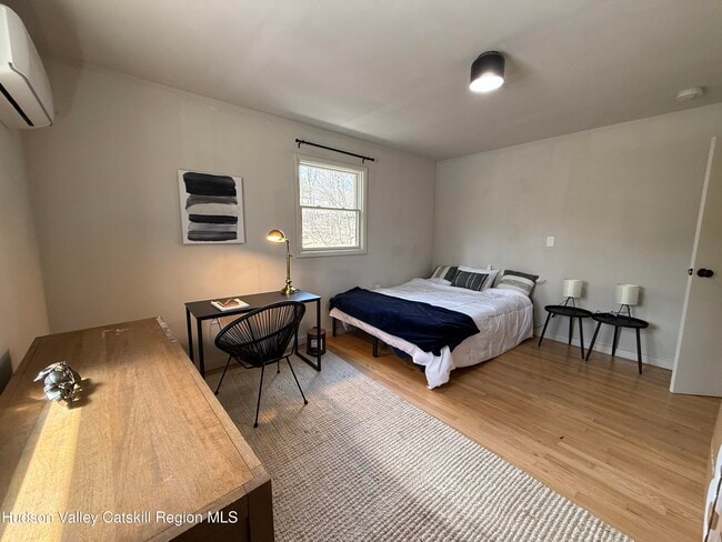 Building Photo - 13 Arnold Dr