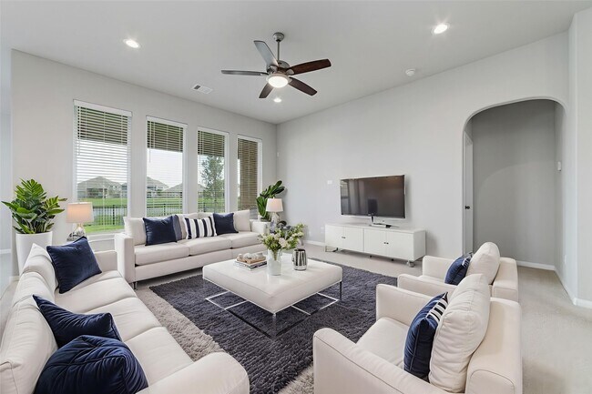 Building Photo - 77 Carmel Dr