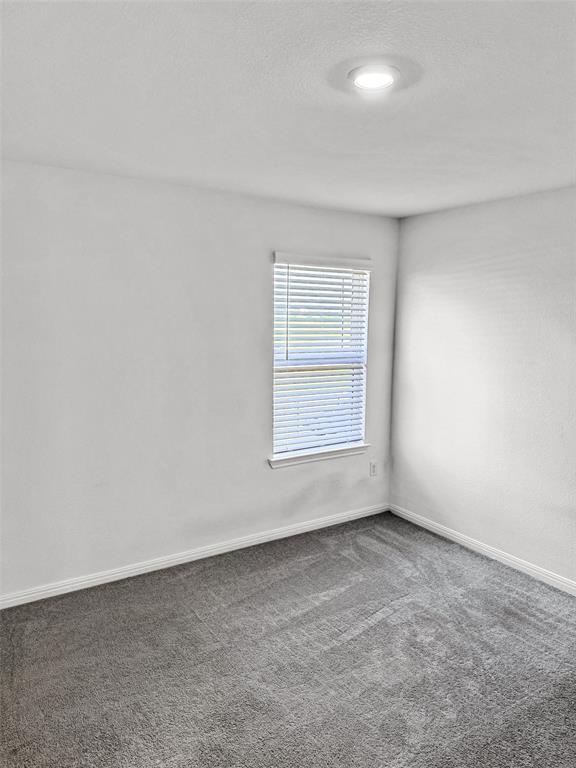 Building Photo - 5800 Beverly Pr Rd