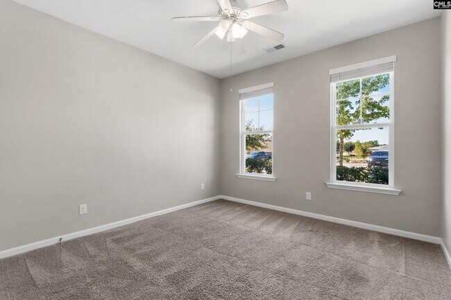 Building Photo - 1351 Montford Dr