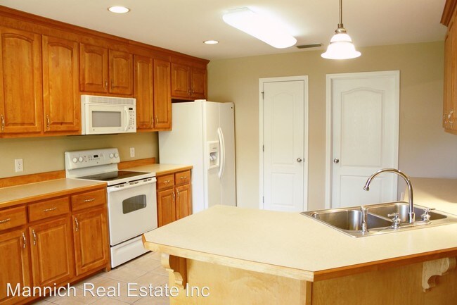 Building Photo - 10880 Gayfer Road Ext