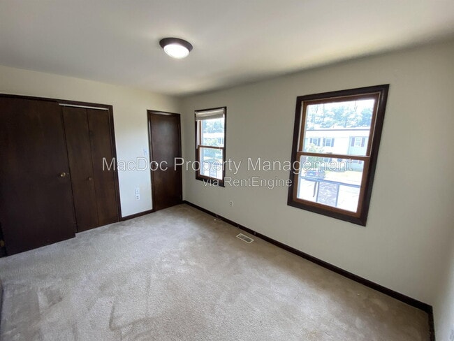 Building Photo - 5145 Cottonwood Ct