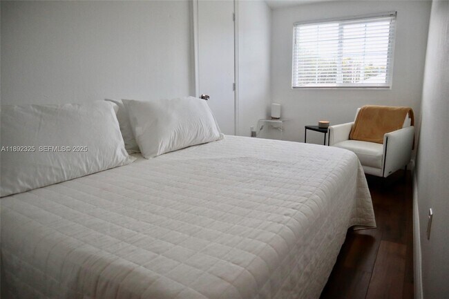 Building Photo - 564 NW 51st St