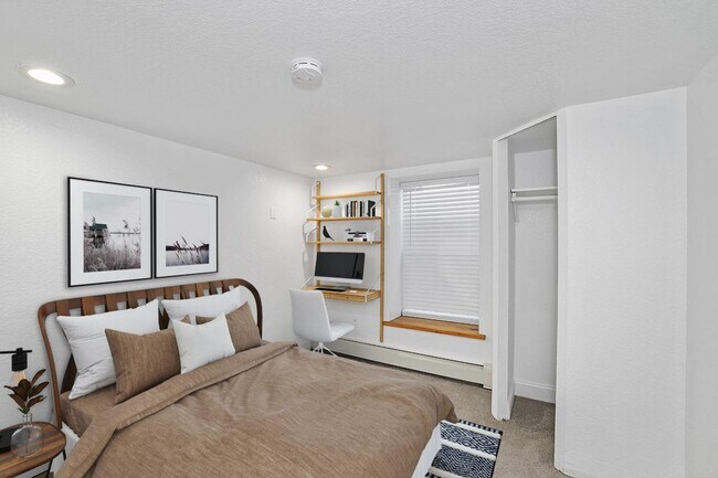 Building Photo - Stylish Governors' Park 1 bed/1 bath apartment near Cherry Creek Trail