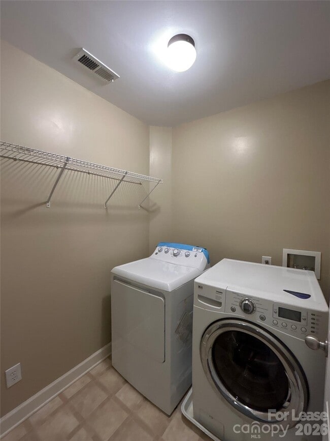 Building Photo - 4406 Overbecks Ln