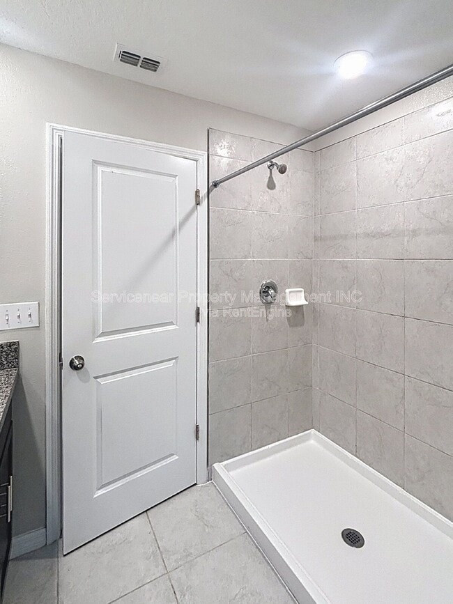 Building Photo - 7012 Samuel Ivy Dr