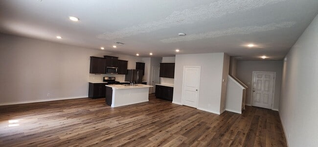 Building Photo - CYPRESS TRAILS OFF PRUE RD - 4-bedroom rental home!