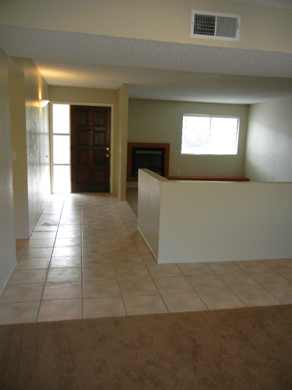 Building Photo - 5180 N Kolb Rd