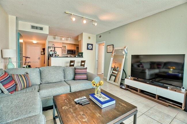 Building Photo - 325 S Biscayne Blvd