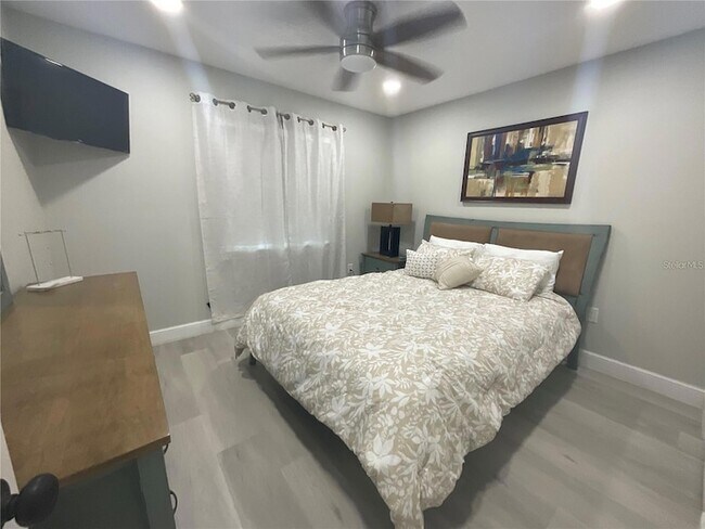 Building Photo - 3424 Willow Wisp Dr S