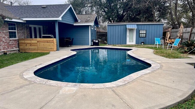 Building Photo - 6335 Tall Willow Dr