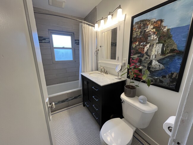 Building Photo - 2765 S Imperial St