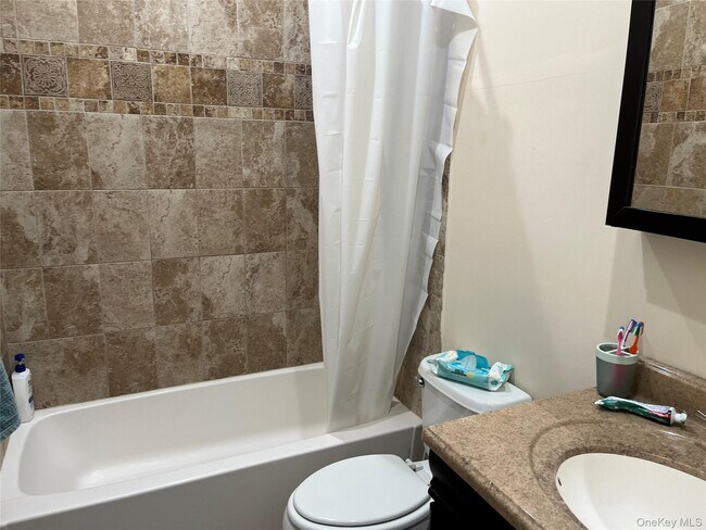 Building Photo - 39 Elder Ave