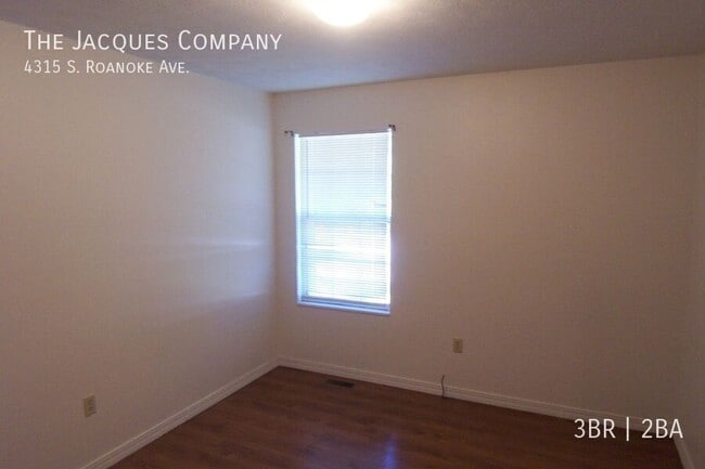 Building Photo - 4315 S Roanoke Ave
