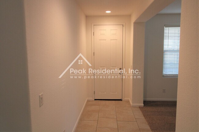 Building Photo - Very Nice 3bd/2.5ba North Natomas Home wit...