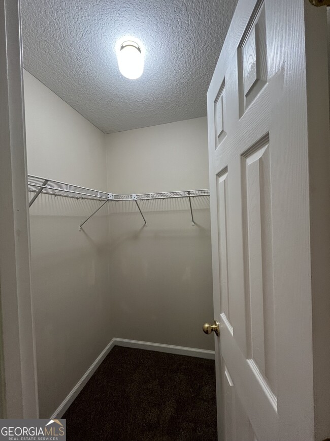 Building Photo - 408 E Lawnwood Ave