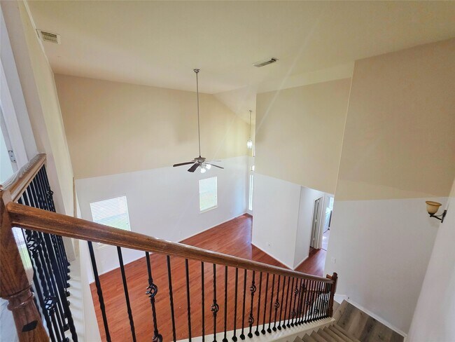 Building Photo - 6038 Starbrook Creek Dr