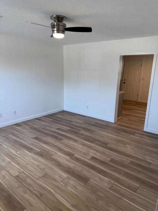 Building Photo - 623 E Bain St