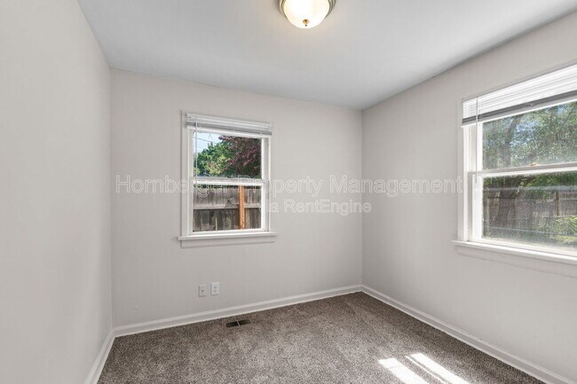 Building Photo - 1509 N Wall St