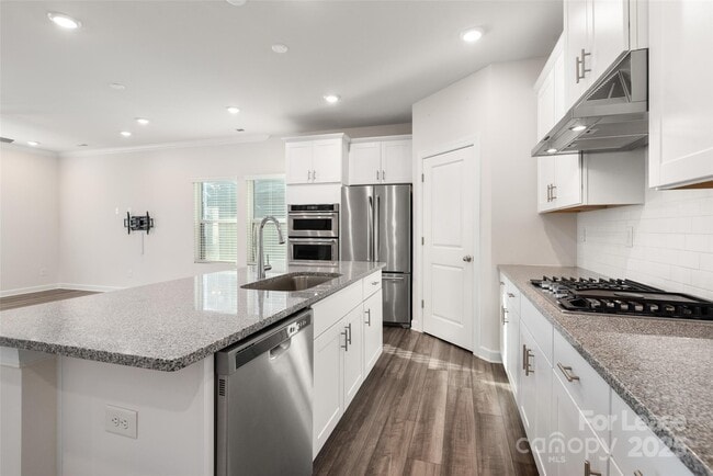 Building Photo - 504 Cranford Dr