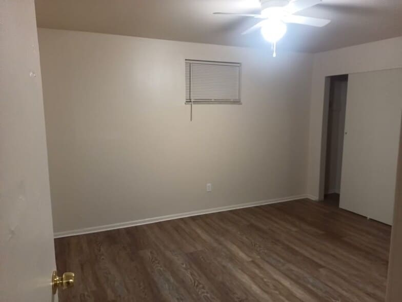 Building Photo - 5811 Stieren Dr