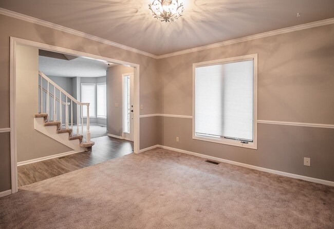 Building Photo - Stunning 4 Bedroom / 2.5 Bathroom Home | P...
