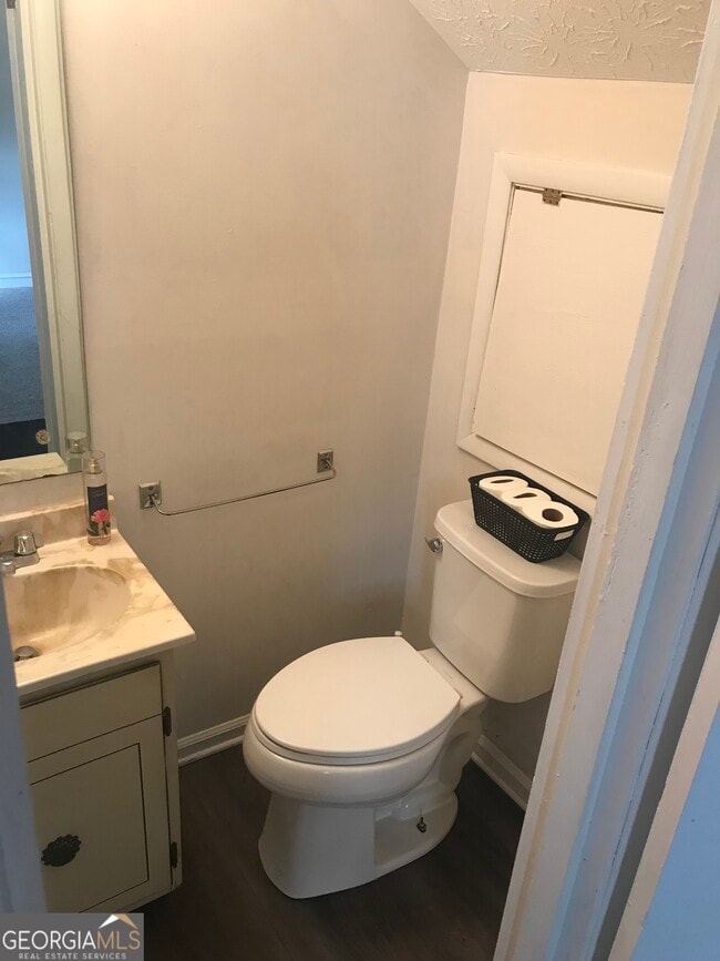 Building Photo - 120 Boley Dr