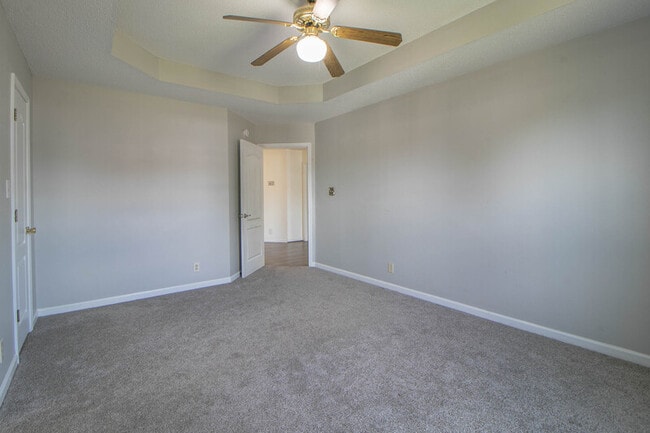 Building Photo - 1325 Meredith Way