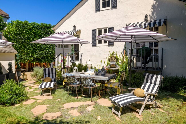 Building Photo - 3109 Calle Cedro