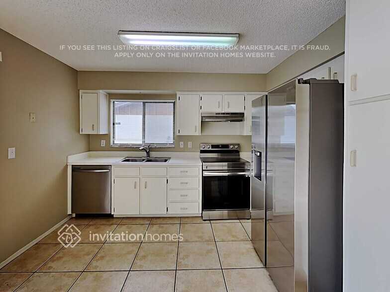 Building Photo - 1448 Marigold Dr