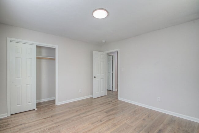 Building Photo - Great Remodeled 2BR Spring Hill Home