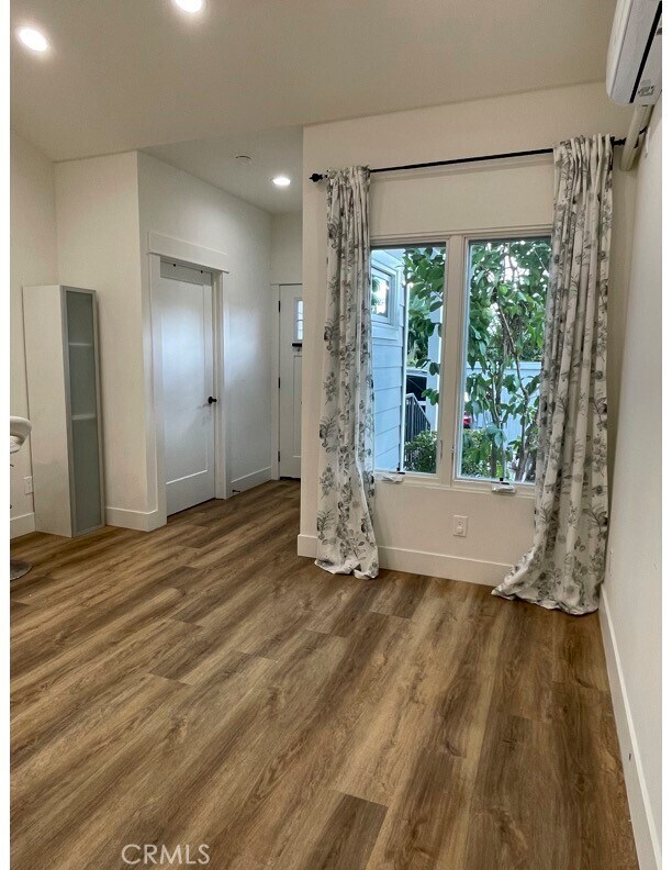 Building Photo - 212 N Cornell Ave