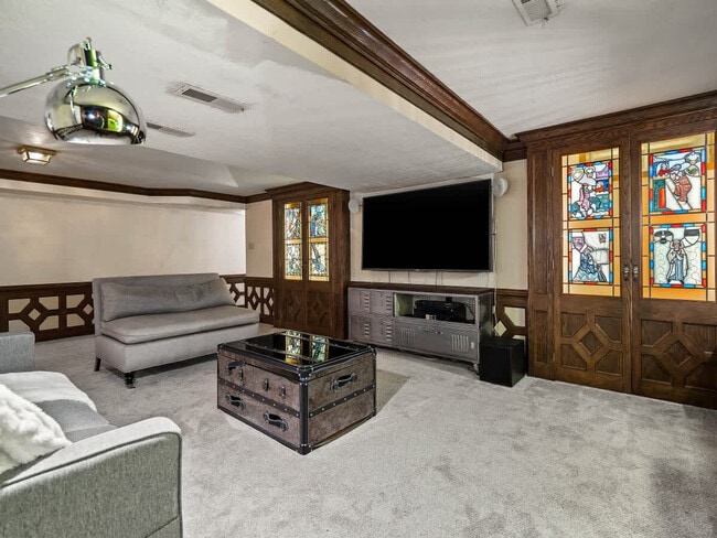 Building Photo - 1811 Breezewood Dr