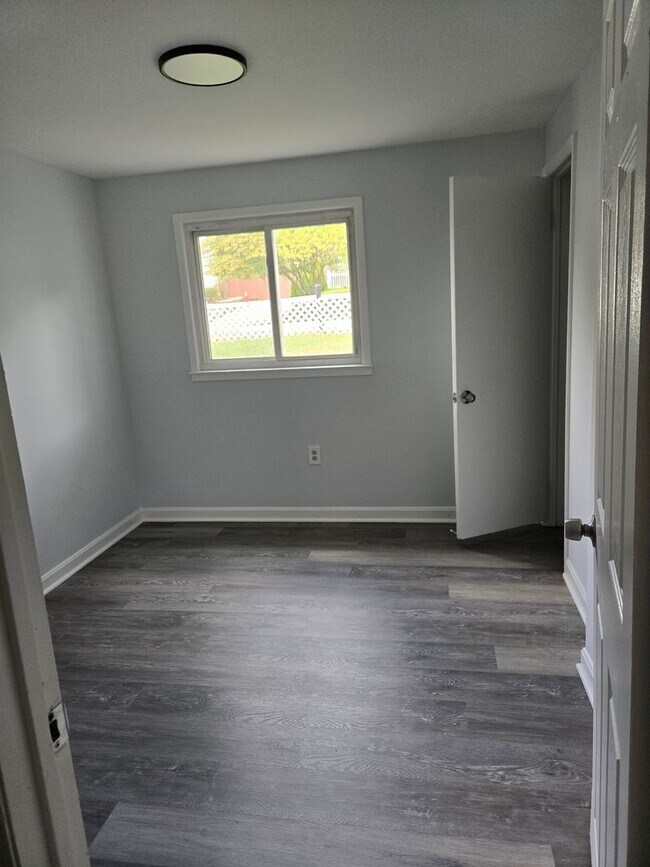 Building Photo - Single Family Home in Dale City