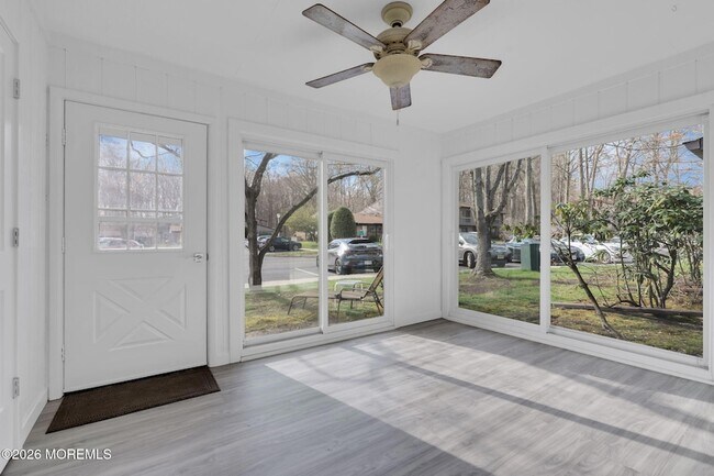 Building Photo - 42 Lexington Ct