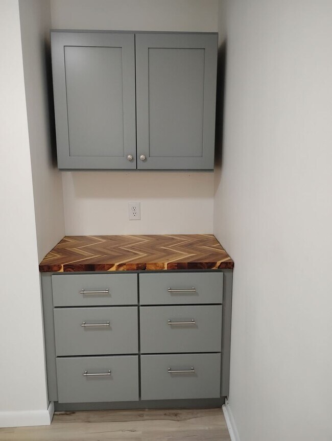 Building Photo - 150 McCauley Ave