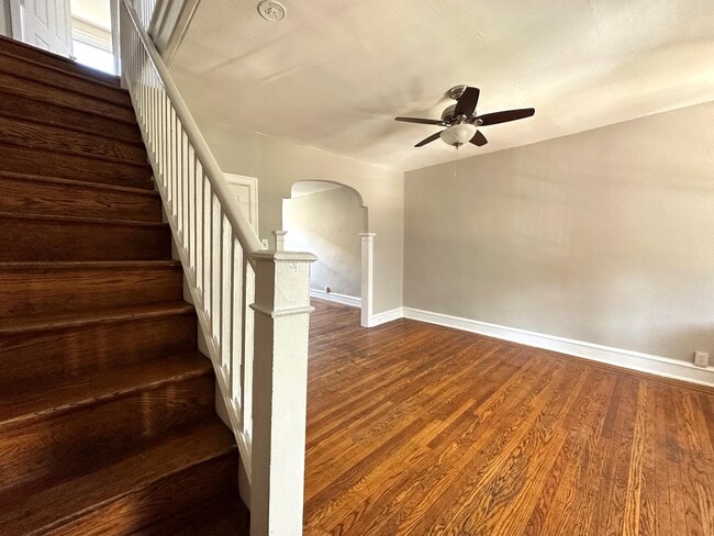 Building Photo - 1422 S Patton St