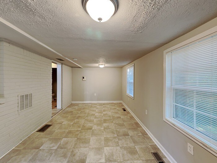 Building Photo - 8050 Attleboro Dr