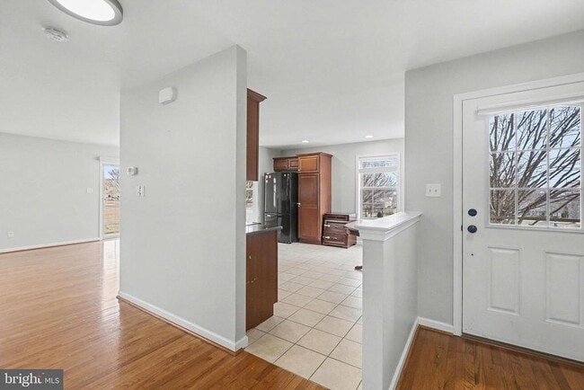 Building Photo - 1841 Vista Dr